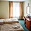 Dionis Hotel