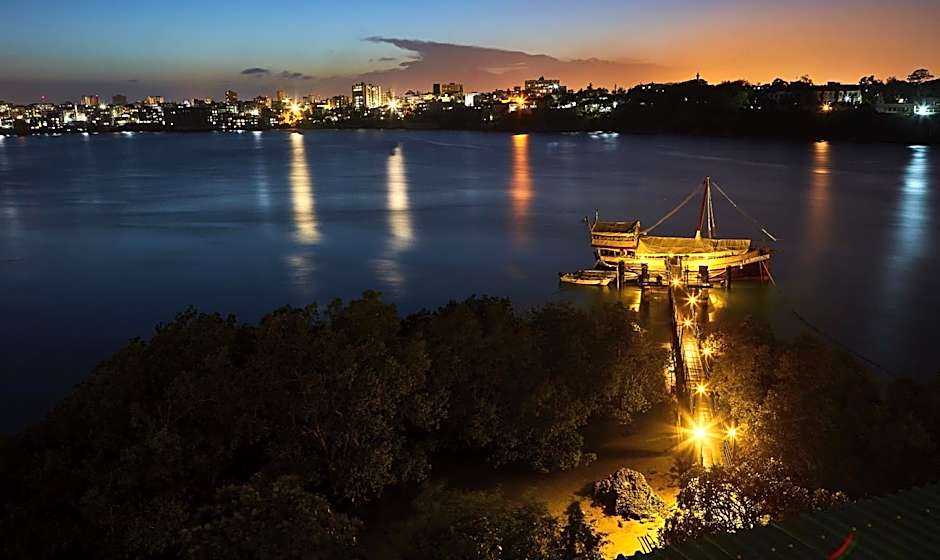 Tamarind Village Hotel Apartments