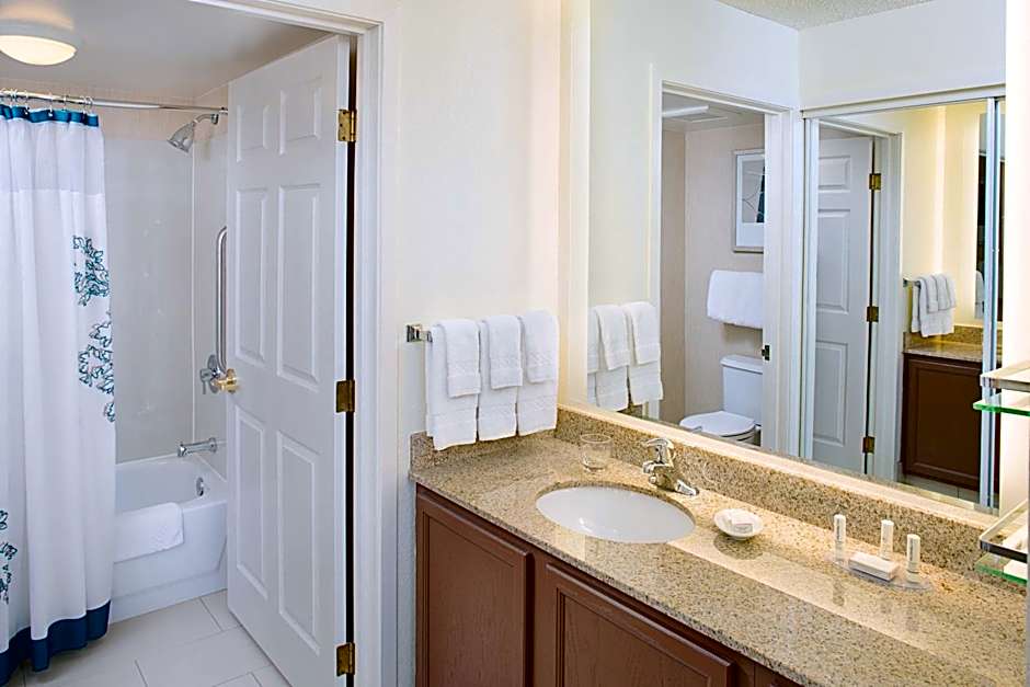 Residence Inn by Marriott Detroit Livonia