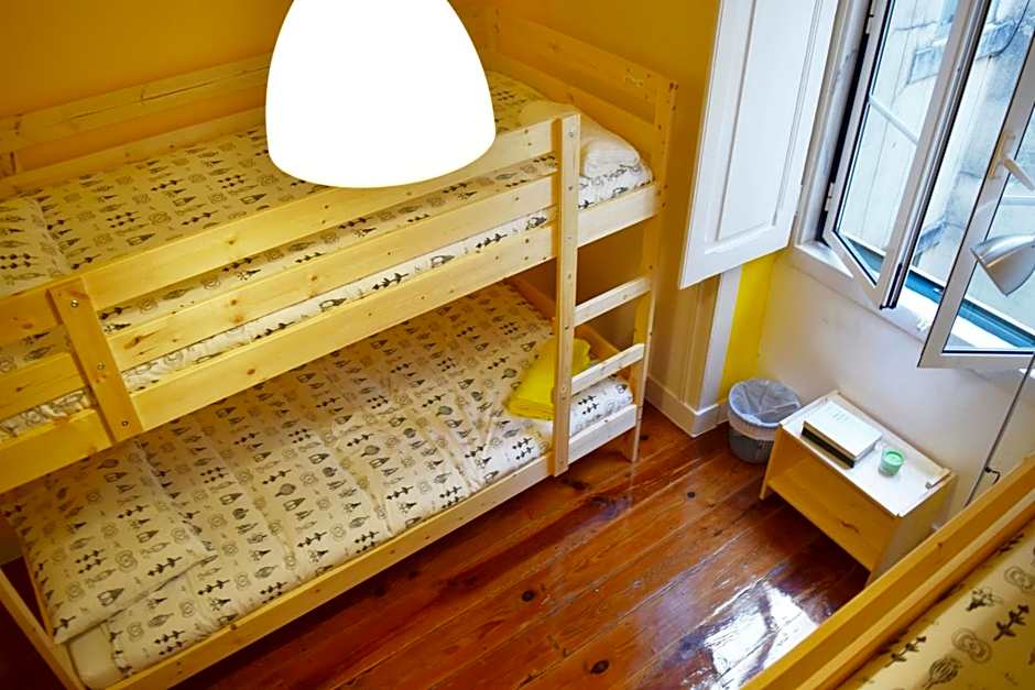 Nations Hostel – Lisbon, NY