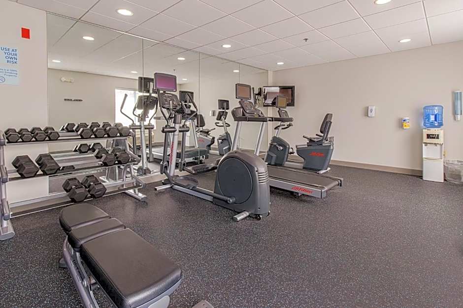 Holiday Inn Express Hartford Newington By IHG