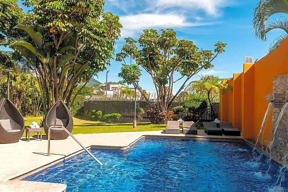 Courtyard by Marriott San Salvador