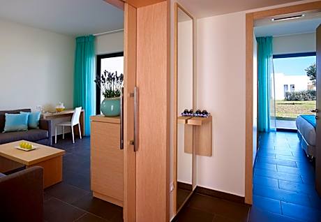 One Bedroom Family Room Inland View