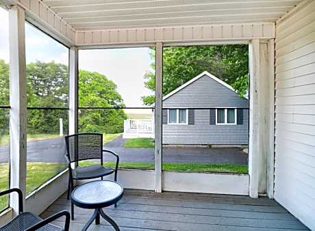 Cottage without Screened Porch