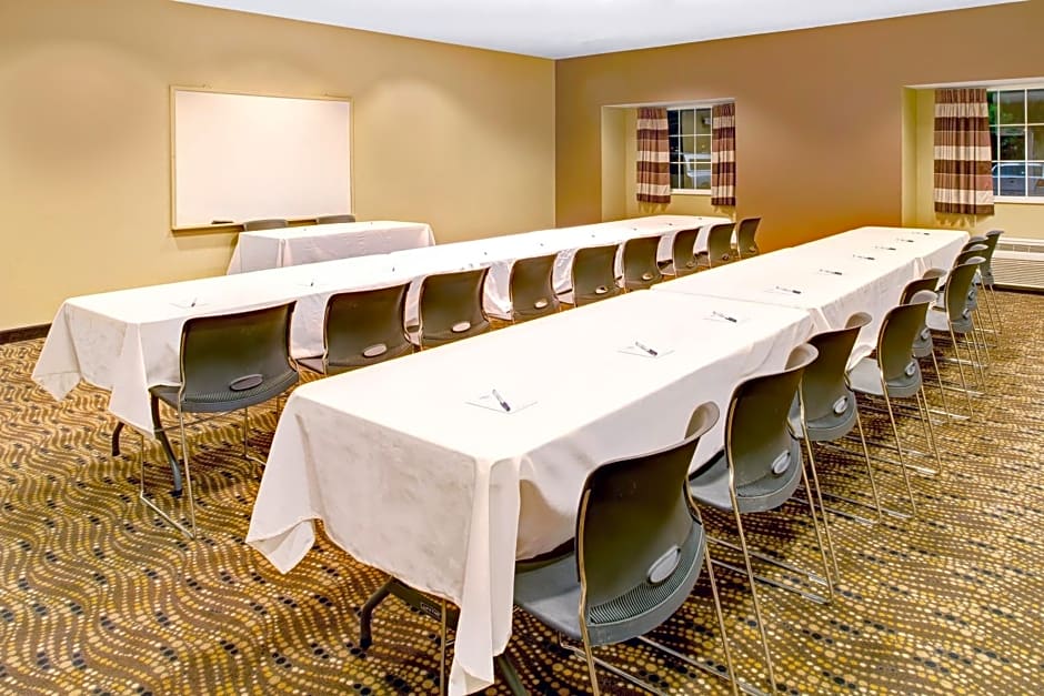 Microtel Inn & Suites by Wyndham Bluffs