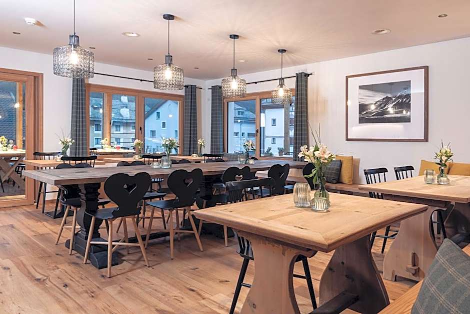 Conrad's Mountain Lodge