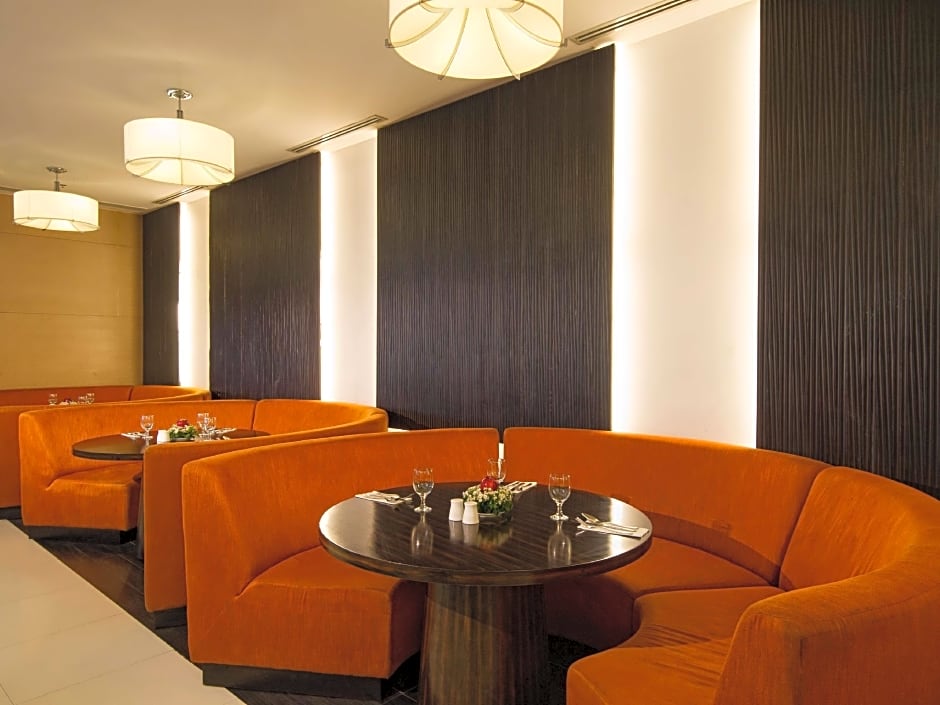 Quest Hotel & Conference Center - Cebu