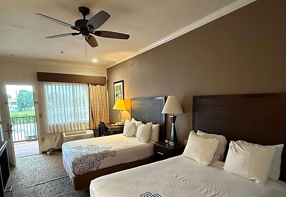 Days Inn by Wyndham Navasota