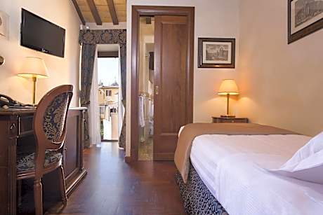 Superior Single Room with Balcony