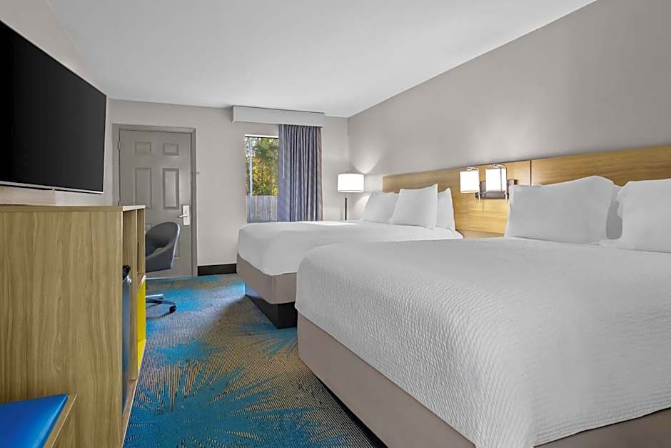Days Inn by Wyndham Ocean Springs