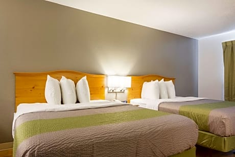 Queen Room with Two Queen Beds - Disability Access - Non-Smoking