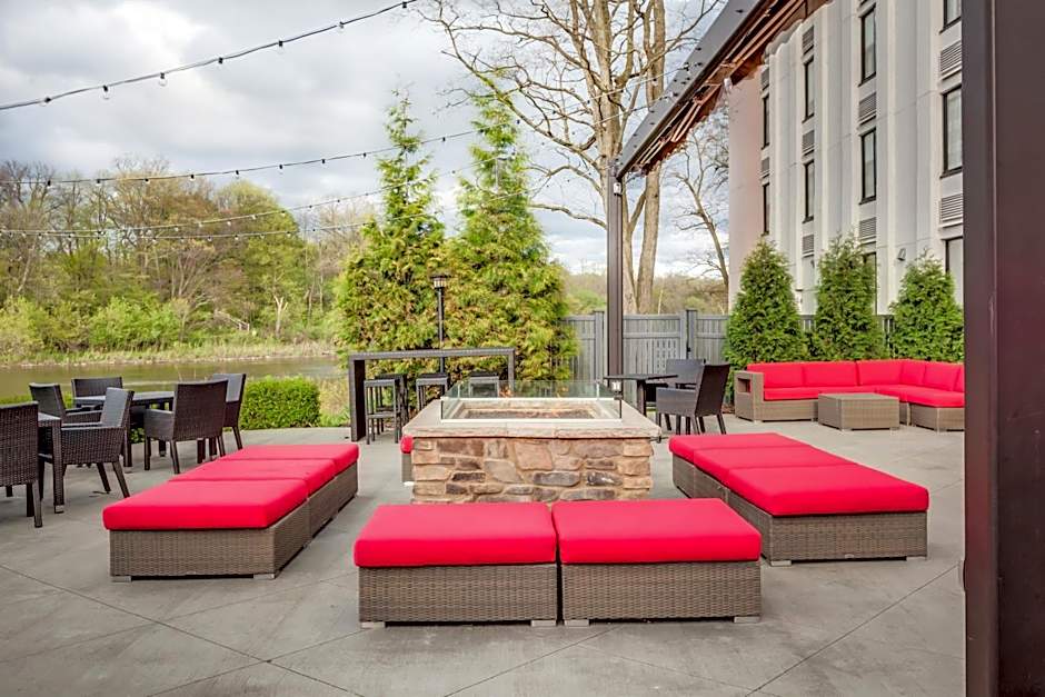 Holiday Inn Milwaukee Riverfront By IHG