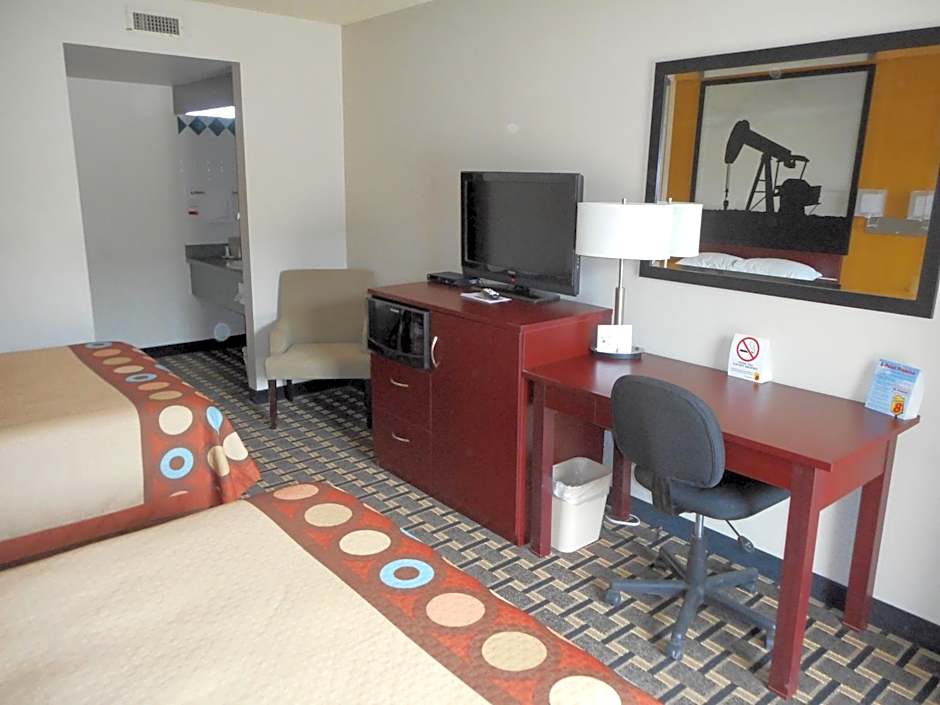 Super 8 by Wyndham Fox Creek