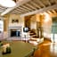 Farmhouse with swimming pool surrounded by greenery just 20 minutes from Arezzo