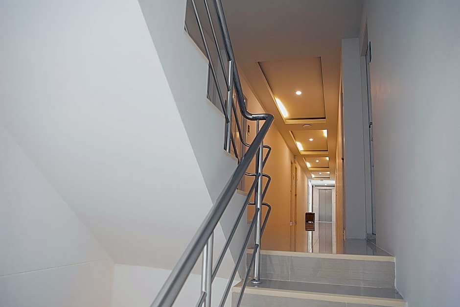 S.E.T Thanmongkol Residence