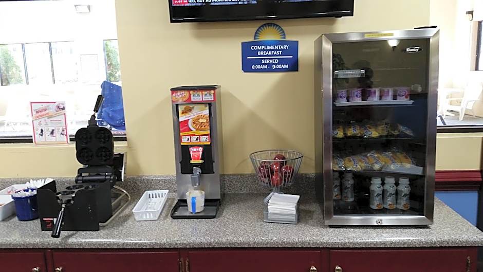 Days Inn & Suites by Wyndham Peachtree Corners/Norcross