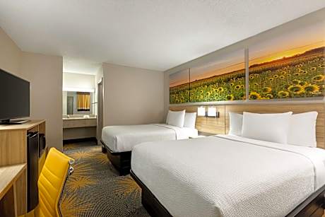 2 Double Beds Non-Smoking