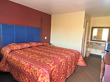 Standard King Room (Smoking)
