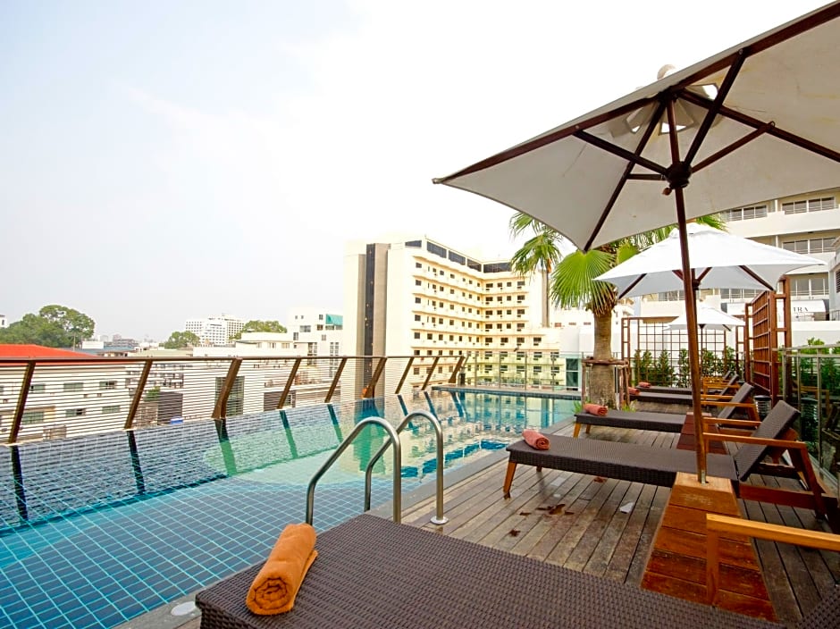 Sunshine Hotel & Residences - SHA Plus