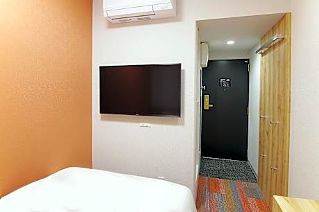 Single Room - Non-Smoking