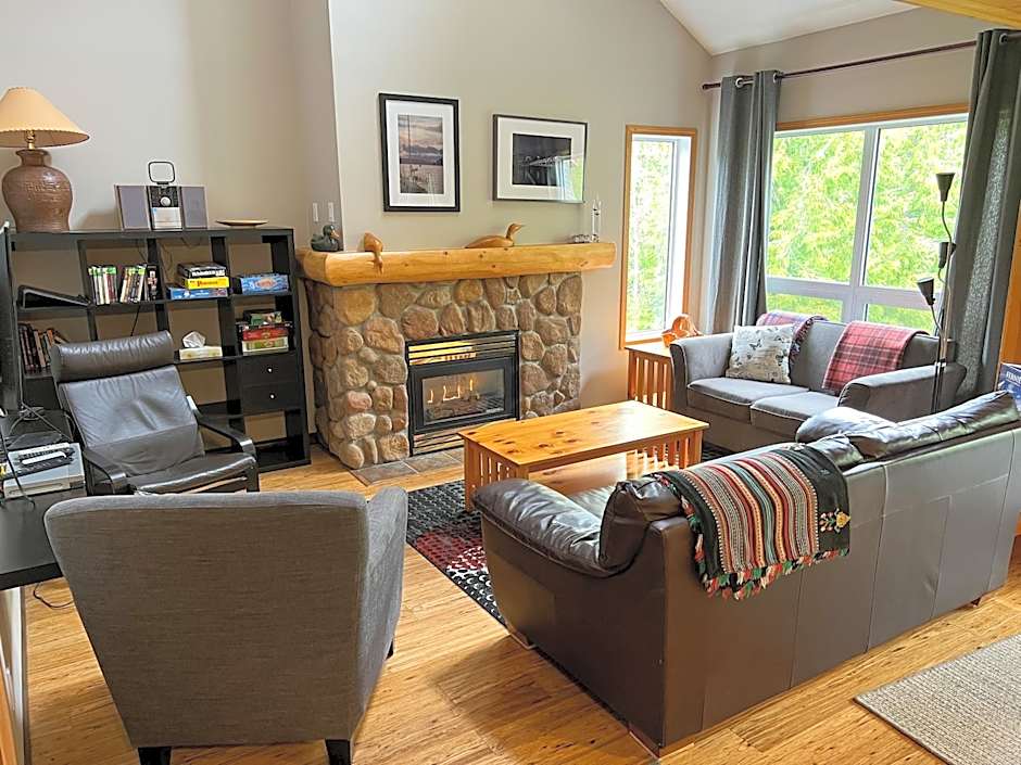 Stone Creek Chalets by Fernie Central Reservations