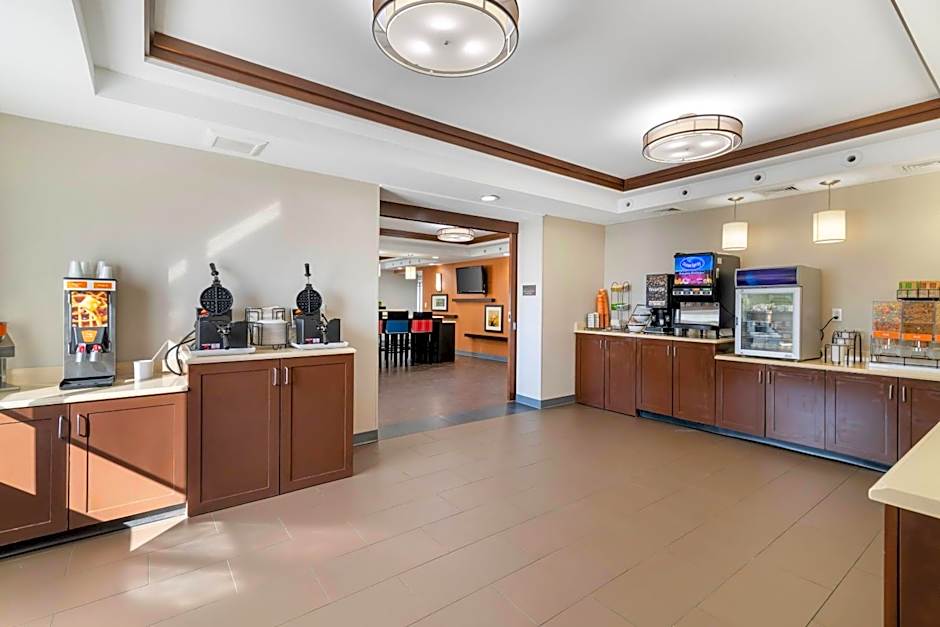 Comfort Inn Manchester Airport