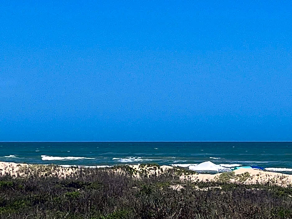 Charming SPI family condo - walking distance to the beach, Sleeps 6, Third Floor, 2026 Traveler Award