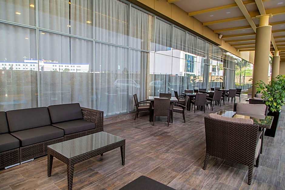 Hampton Inn & Suites By Hilton Puebla