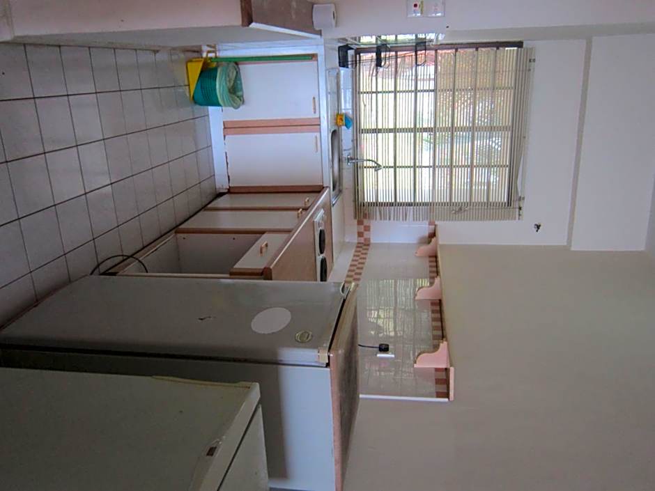 Paradise Lagoon Apartment