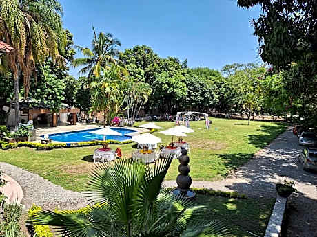 Deluxe Double Room with Shower