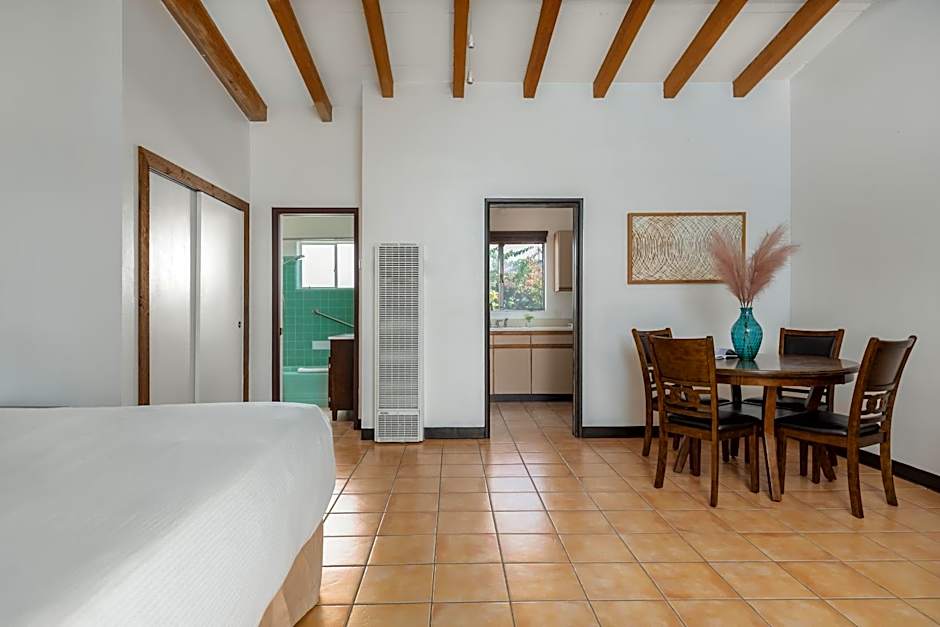 Float Palm Springs - Adults Only