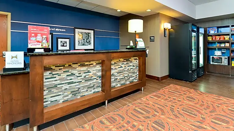 Hampton Inn By Hilton Chicago-Carol Stream