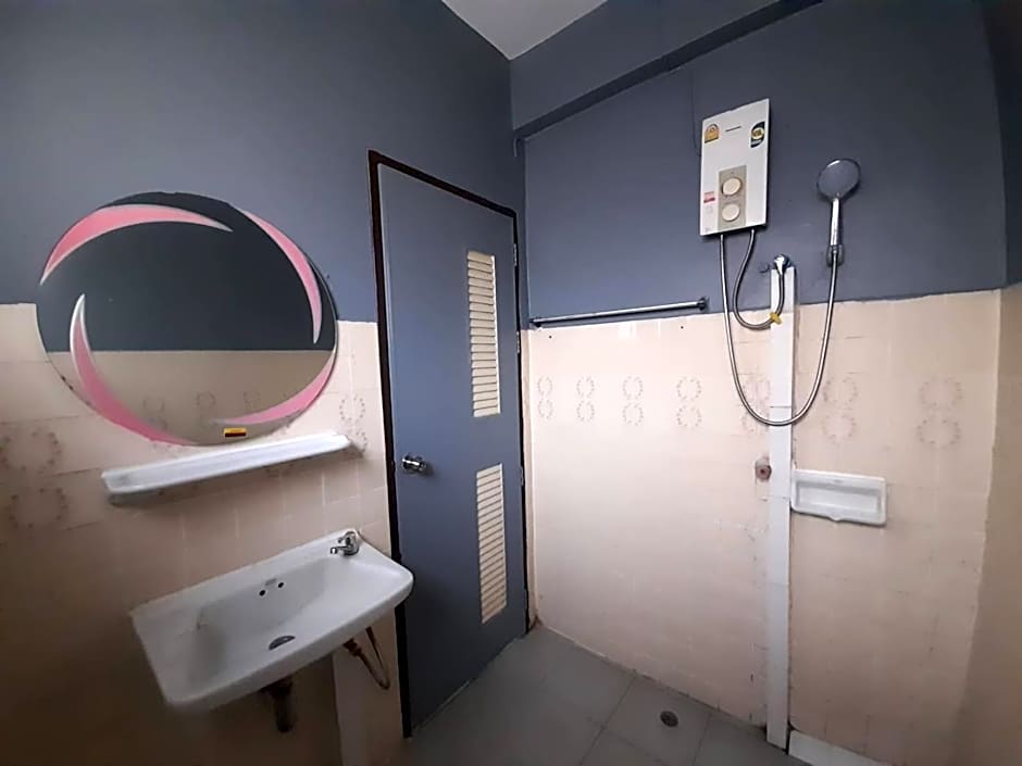 Home Place Hotel – Chiang Mai, TH