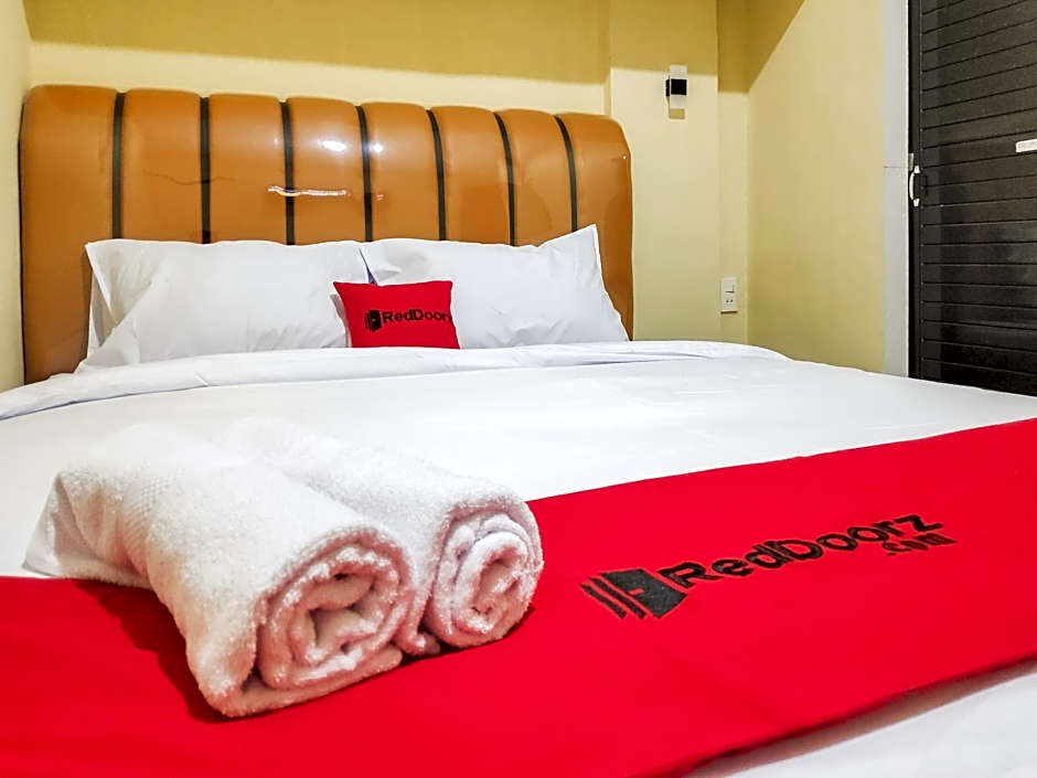 RedDoorz @ Jalan Gaperta Medan