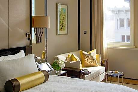 Deluxe Twin Room with Courtyard View