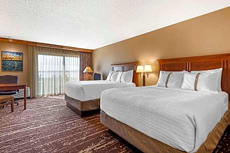 2 Queen Beds