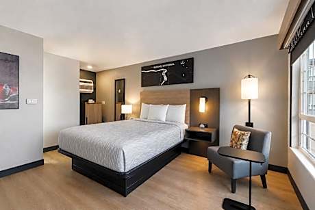 Standard Queen Room