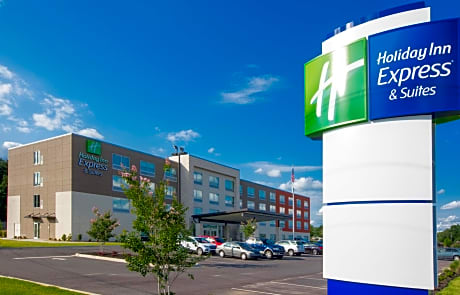 Holiday Inn Express & Suites Greenwood North By IHG
