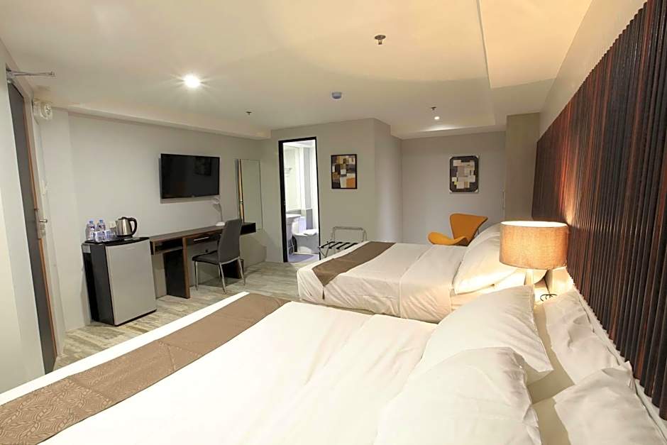 1A EXPRESS HOTEL