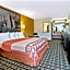 Super 8 by Wyndham Cincinnati/Springdale OH