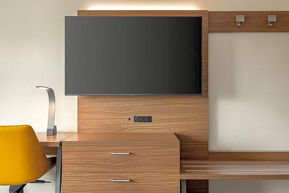 Holiday Inn Express Hotel & Suites Hagerstown By IHG