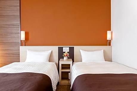 Twin Room - Non-Smoking