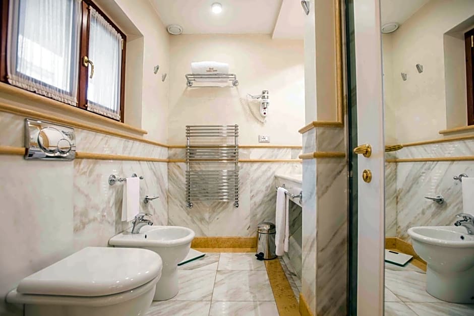 Golden Tower Hotel & Spa