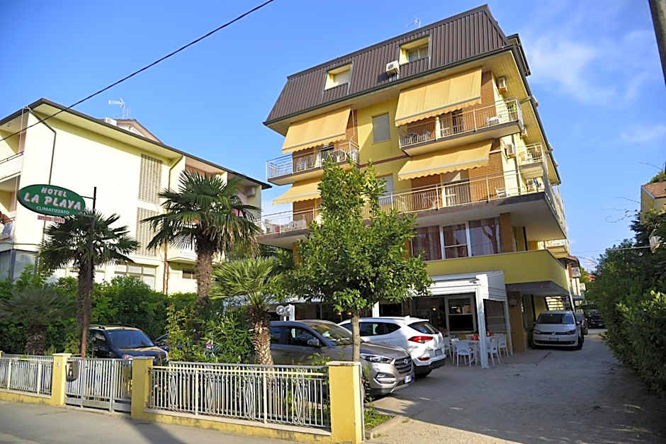 HOTEL LA PLAYA