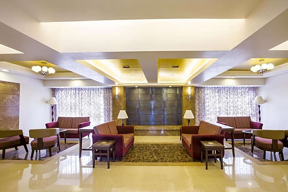 Collection O Reeva Regency