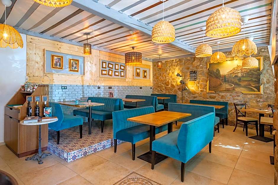 Logis Hôtel Beauséjour