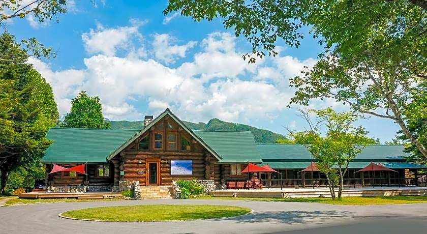 Reposer Hakuba Hotel and Offsite Villa