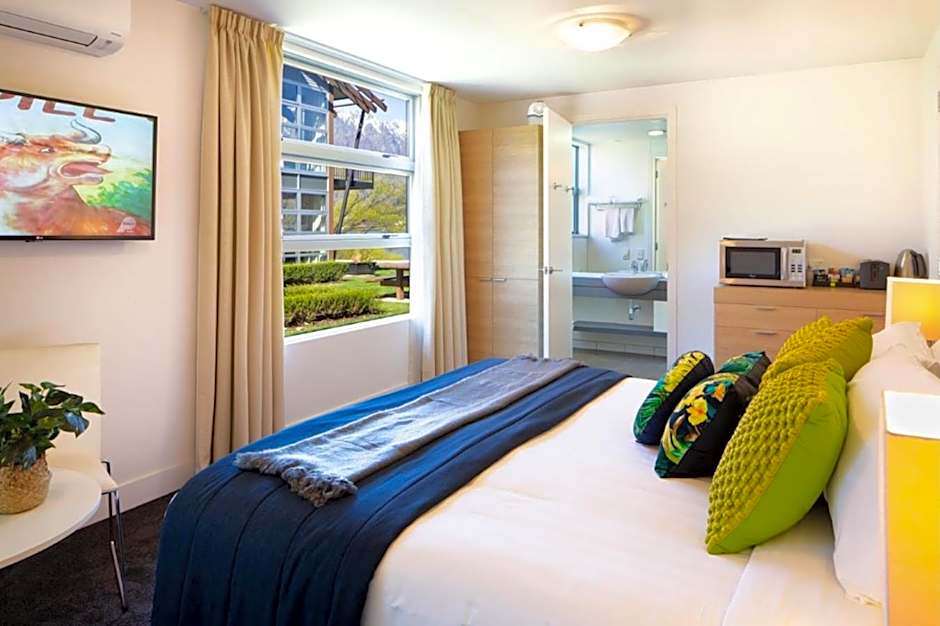 Marina Apartments - Element Escapes