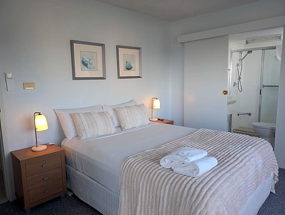 Tradewinds Apartments