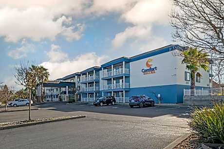 Comfort Suites Red Bluff Near I-5